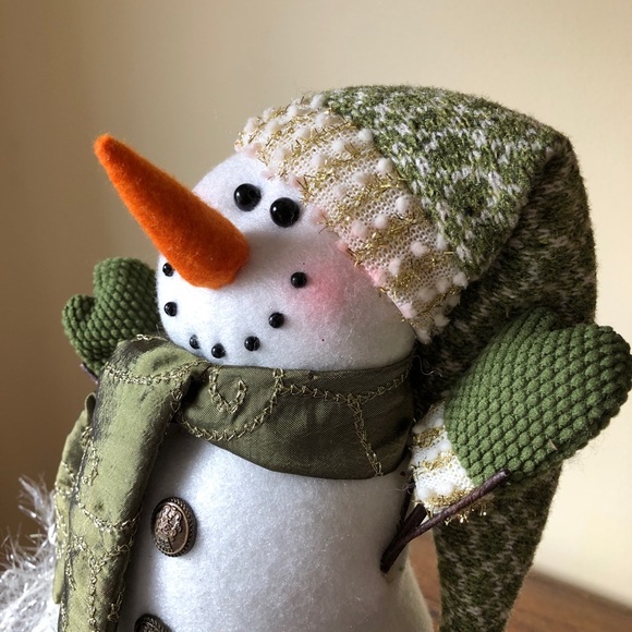 ⛄️Snowman depressed in green💚 - Picture 1 of 3